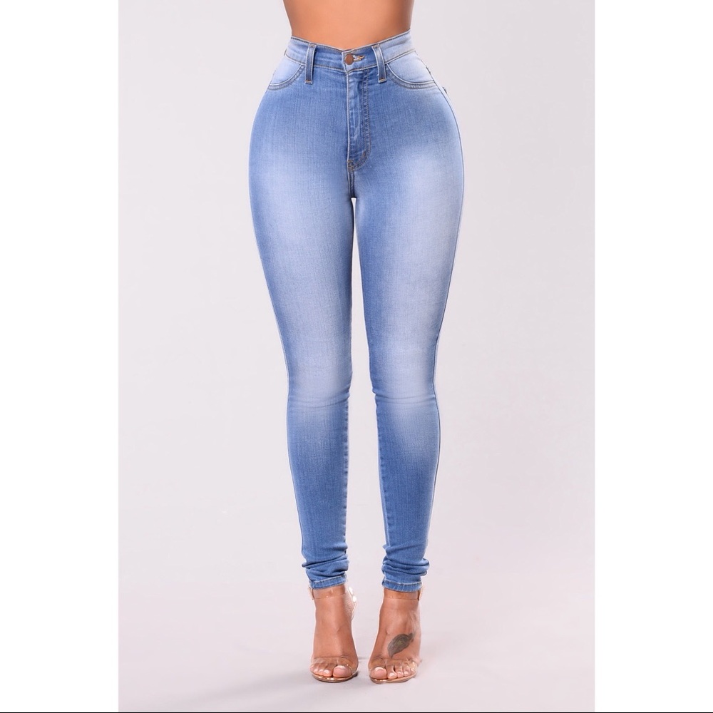 Fashionnova High Waist Jeans *SIZE FIVE*